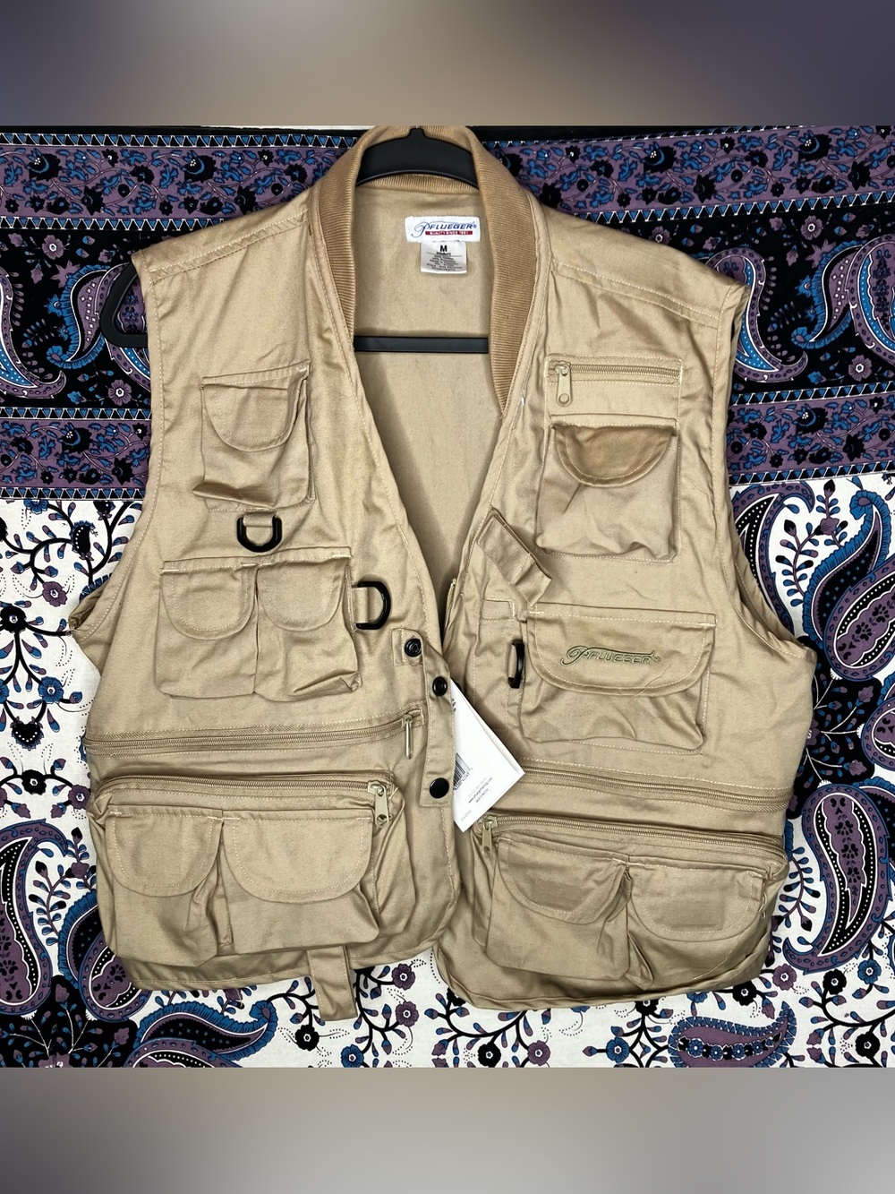 Pflueger fly fishing vest NWT M
